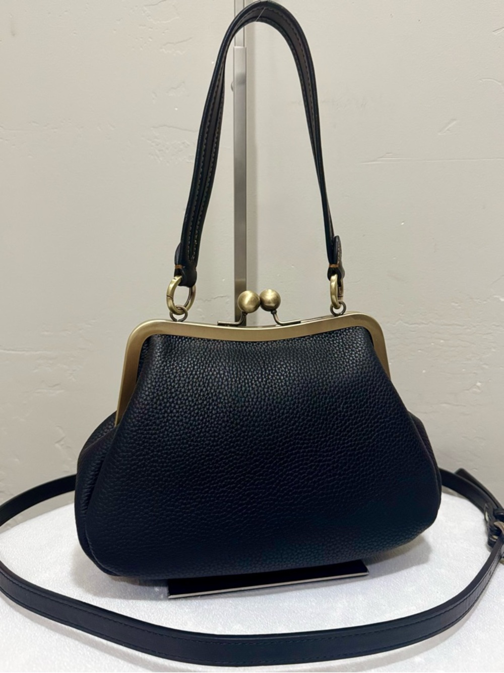 Unique Togo Cowhide Leather Handmade Vintage Kisslock Purse, Multi Use Style